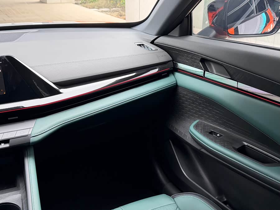 Changan UNI-V iDD 2024 #14 Changan UNI-V iDD 2024 car image #14