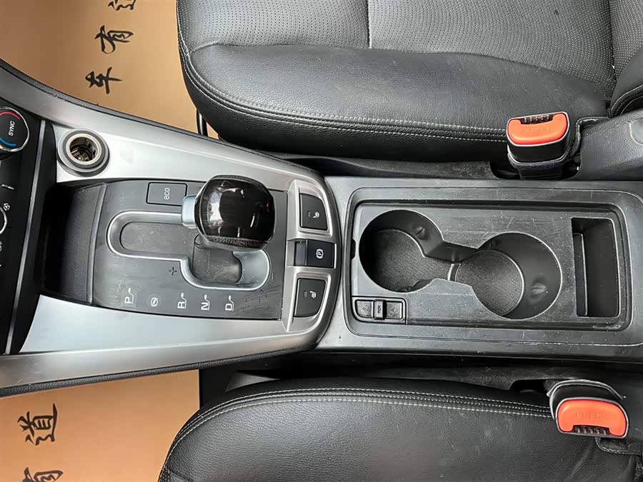 Chevrolet Captiva 2017 car image #14