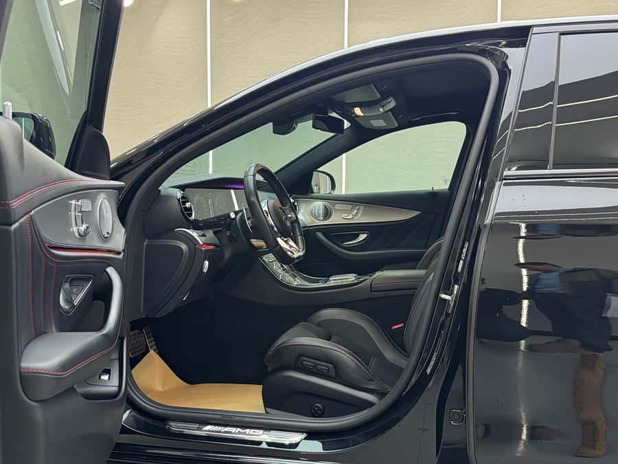 Mercedes-Benz E AMG 2019 immagine di auto #14