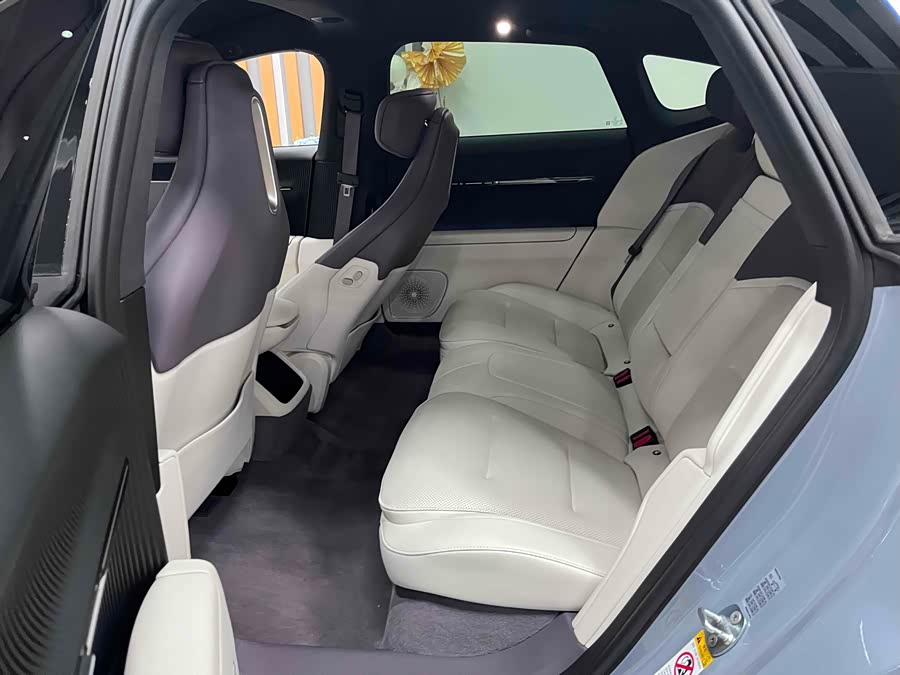 Avatr 12 2023 car image #14