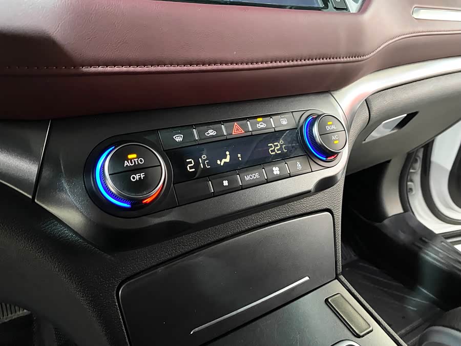 Haval H6 Coupe 2018 car image #14