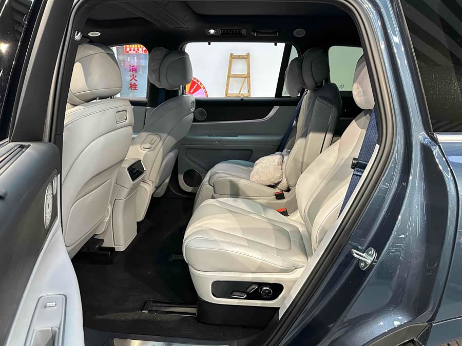 2024 car image #14