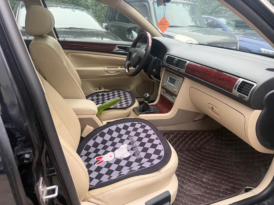 Volkswagen Passat Lingyu 2009 car image #14