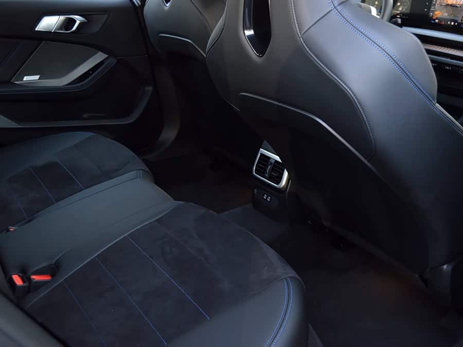 BMW M235L #14 BMW M235L car image #14