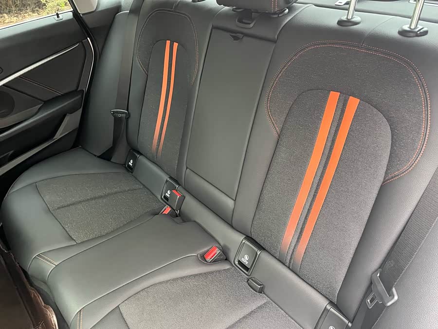 BMW 2 Series (Imported) 2024 immagine di auto #14