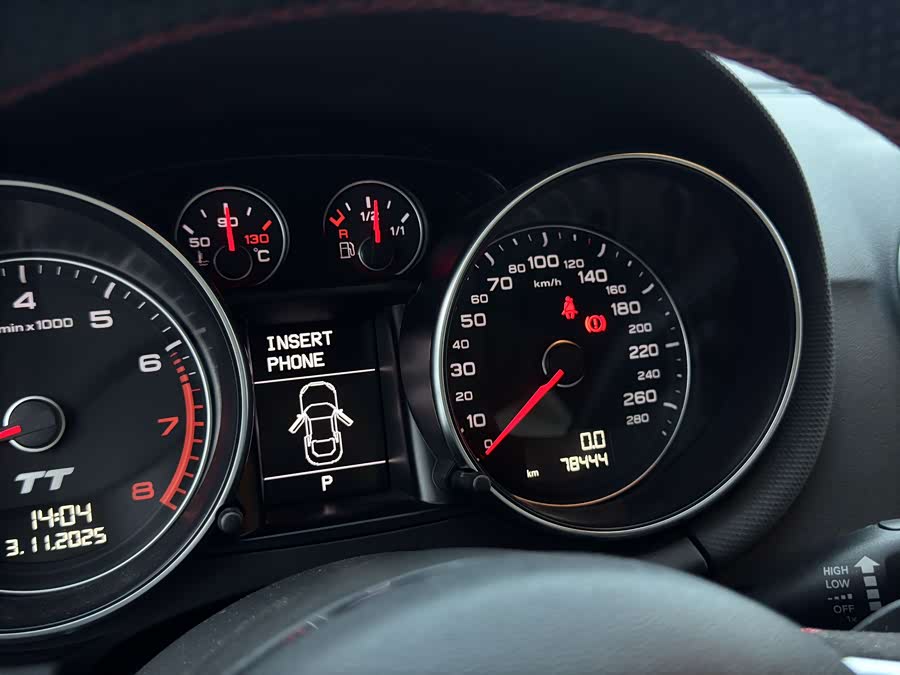 Audi TT 2015 car image #14