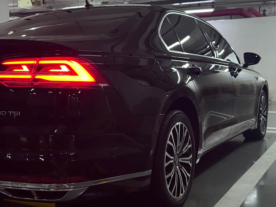 Volkswagen Phideon 2022 immagine di auto #14