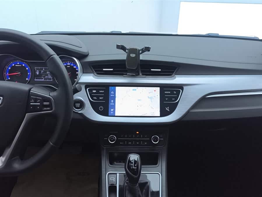 GEELY Vision 2020 car image #14