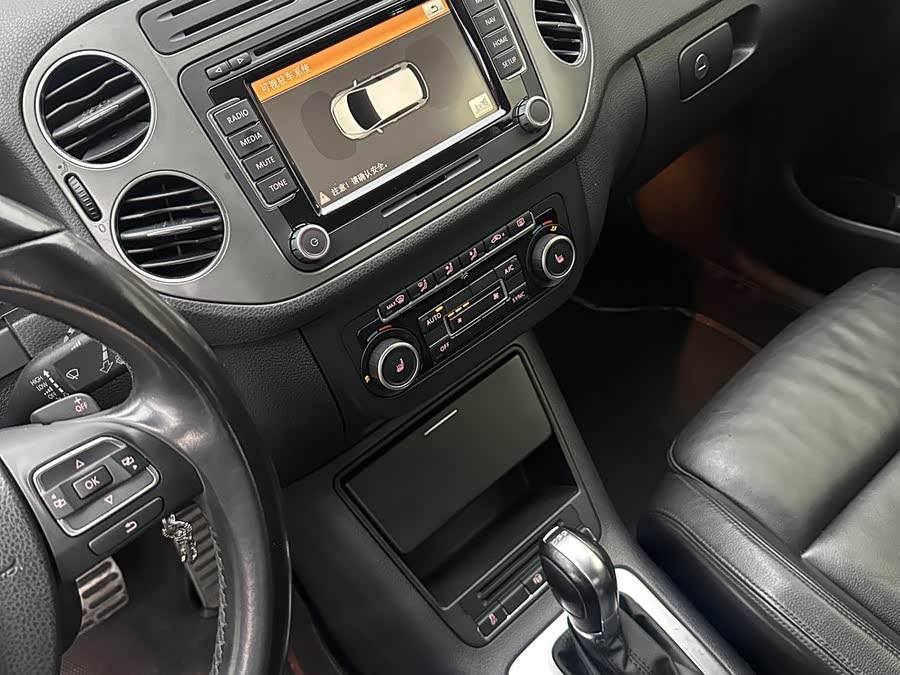 Volkswagen Golf (Imported) 2013 изображение автомобиля #14