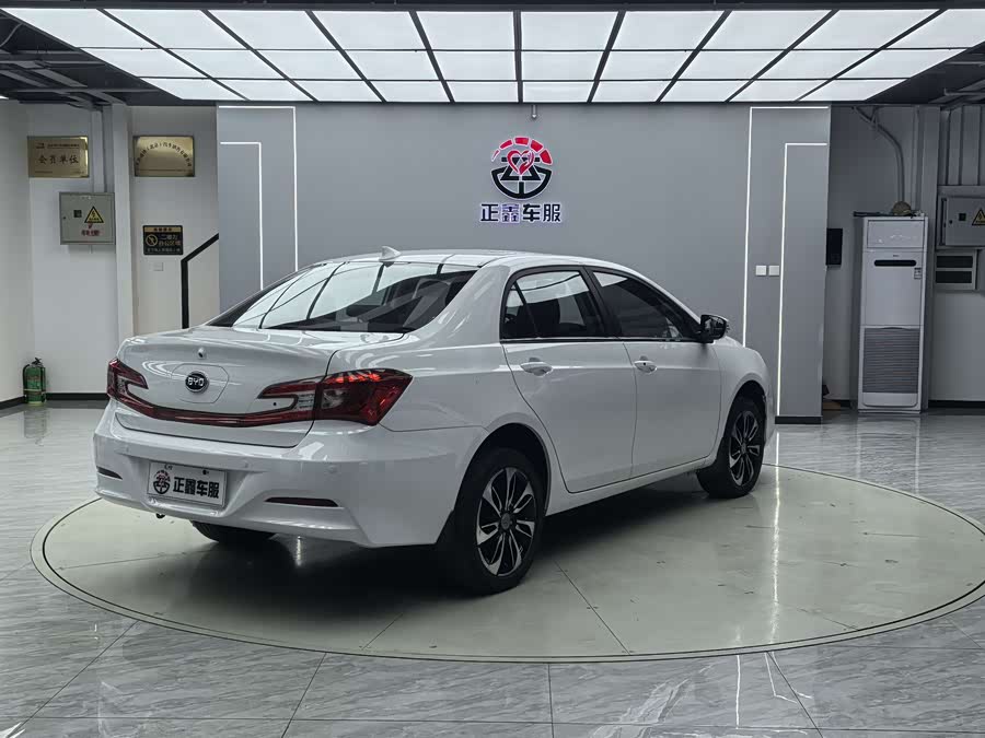 BYD Qin New Energy 2016 car image #14