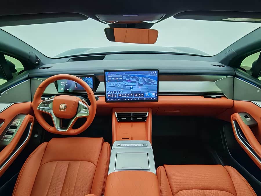 BYD Tang L 2025 صورة سيارة #14