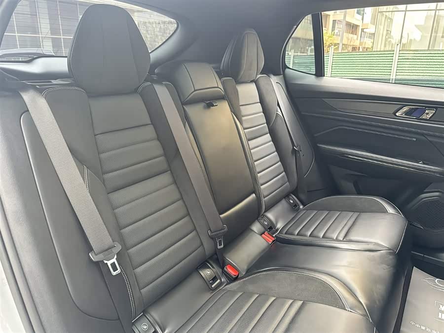 Lynk & Co 01 2022 image de voiture #14
