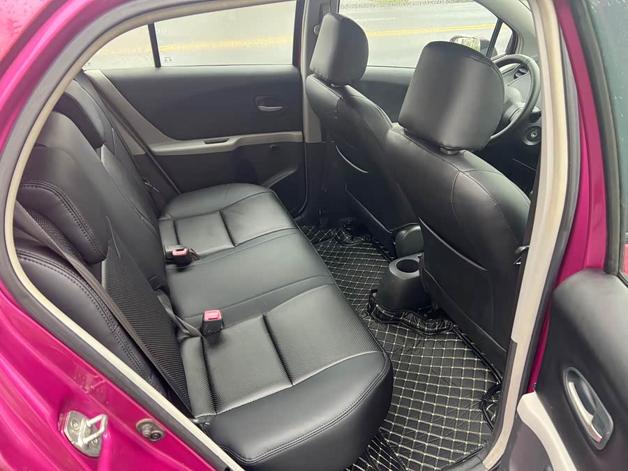 丰田 雅力士 2011 汽车图片 #14