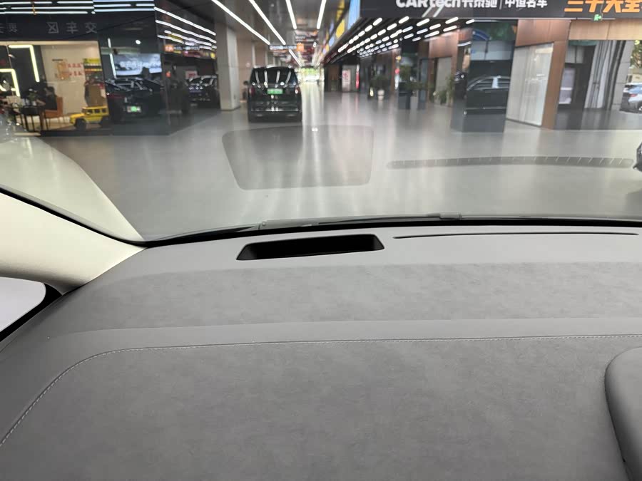 理想汽车 理想MEGA 2024 汽车图片 #14