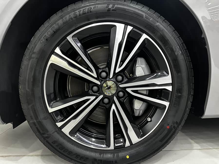 HongQi EH7 2024 #14 HongQi EH7 2024 car image #14