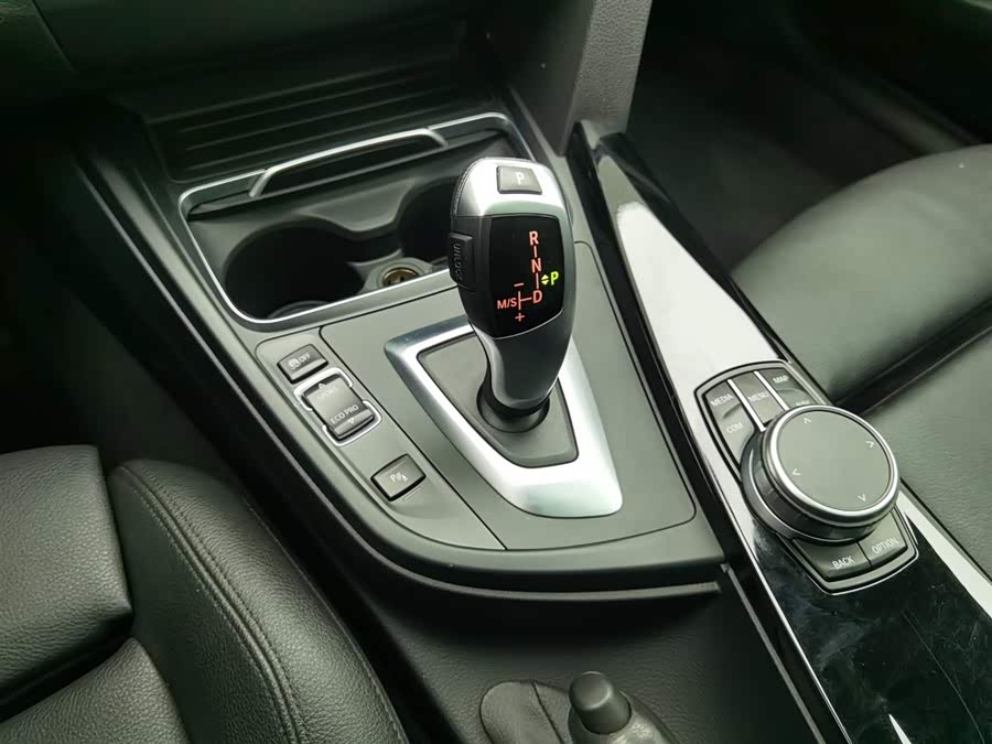 BMW 3 Series GT 2021 immagine di auto #14