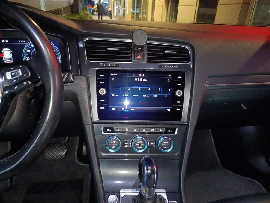 Volkswagen Golf New Energy (Imported) 2018 صورة سيارة #14