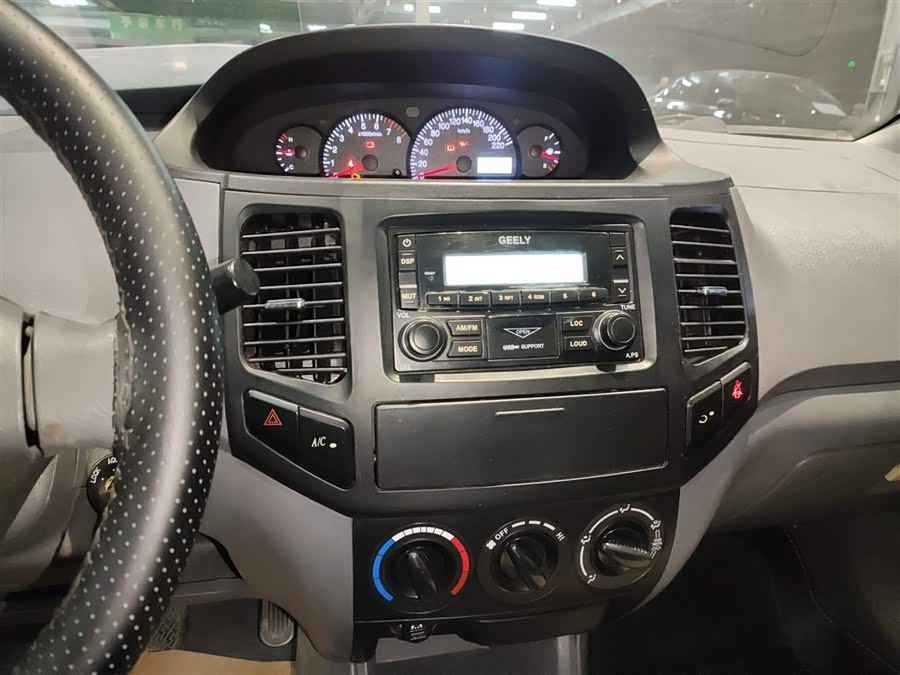 GEELY KingKong 2015 car image #14