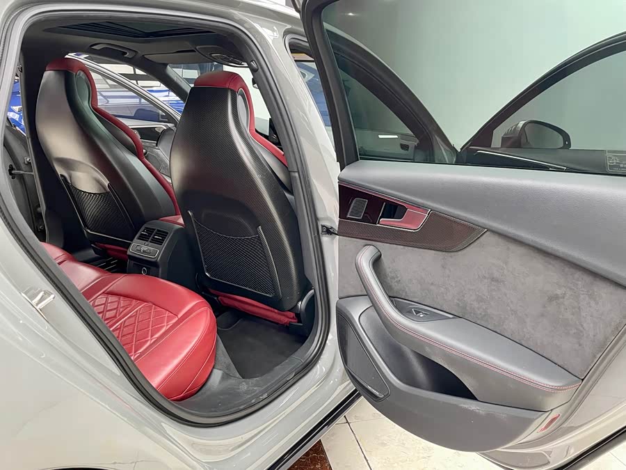 Audi S4 2020 car image #14