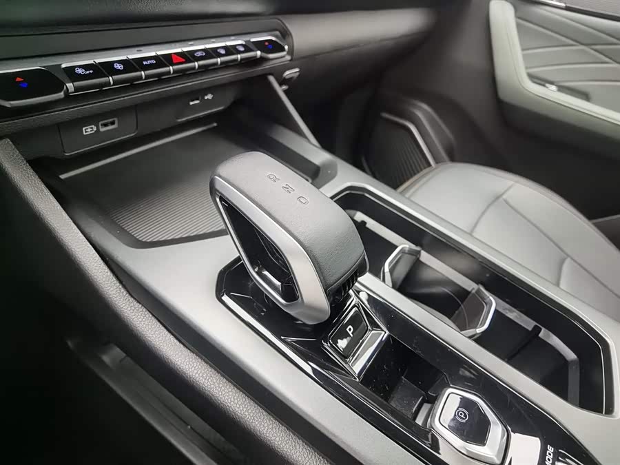 GEELY Okavango L 2024 #14 GEELY Okavango L 2024 car image #14