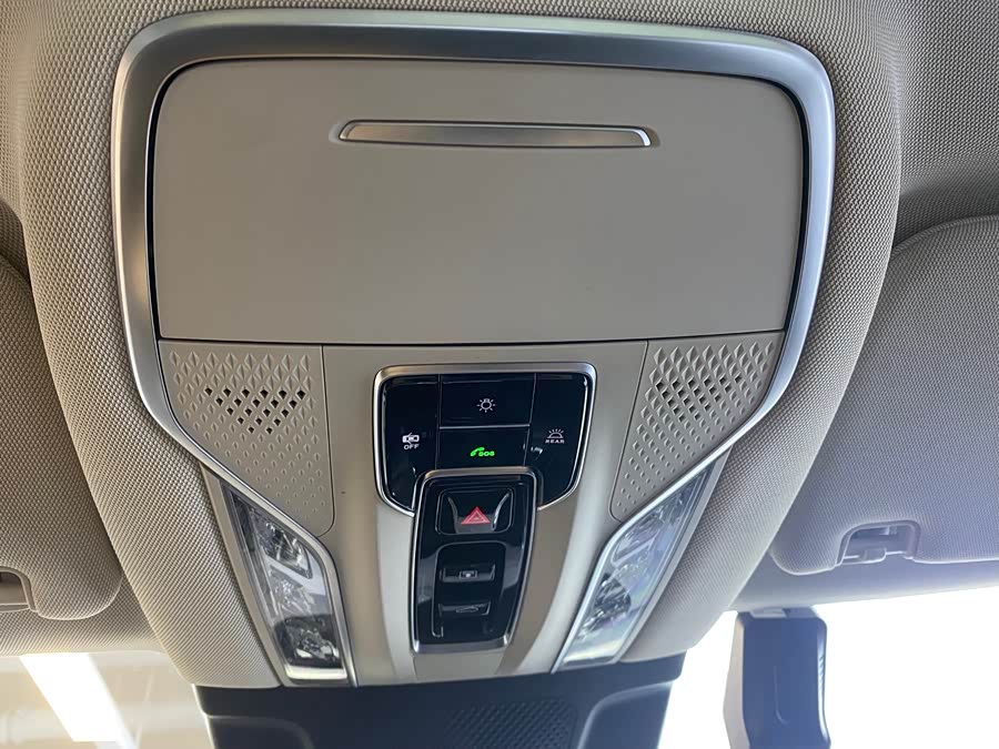 HongQi HS3 PHEV 2024 #14 HongQi HS3 PHEV 2024 car image #14