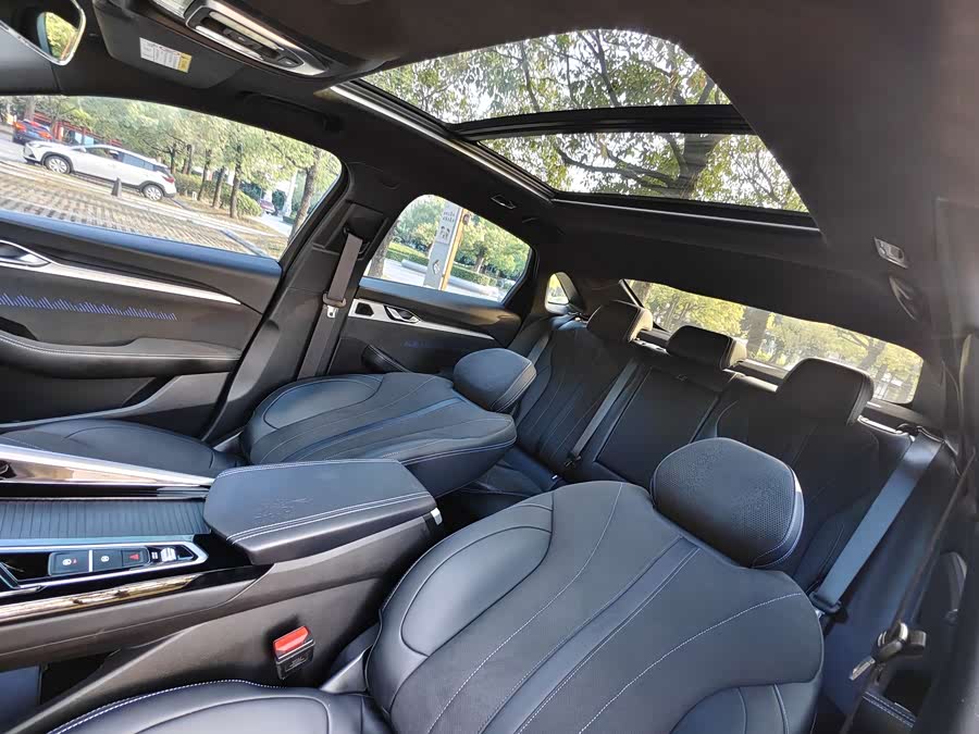 GEELY Preface 2024 car image #14