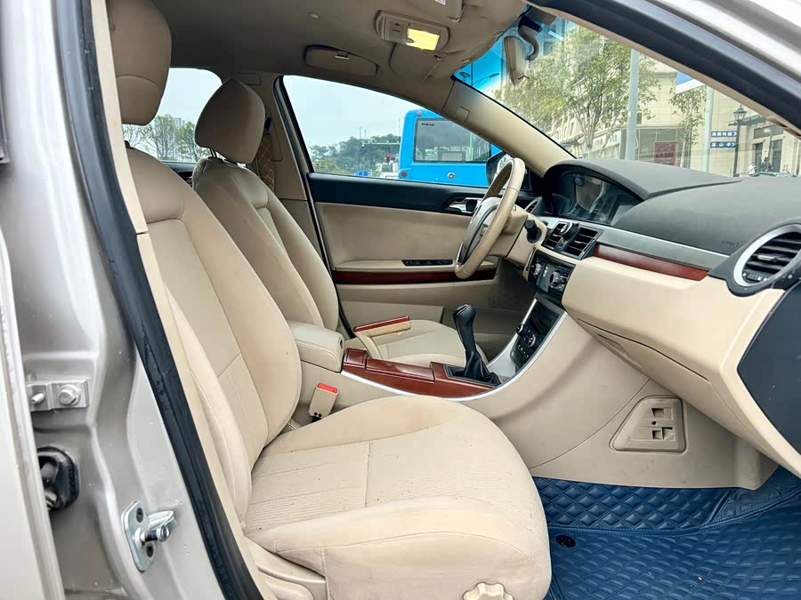 Roewe 550 2013 изображение автомобиля #14