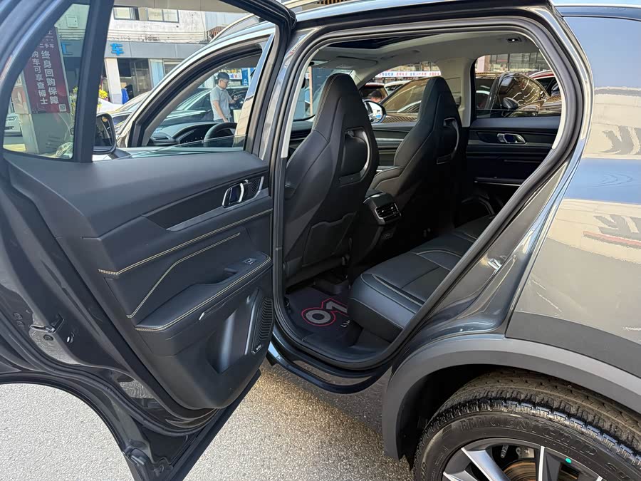 Lynk & Co 01 2023 image de voiture #14