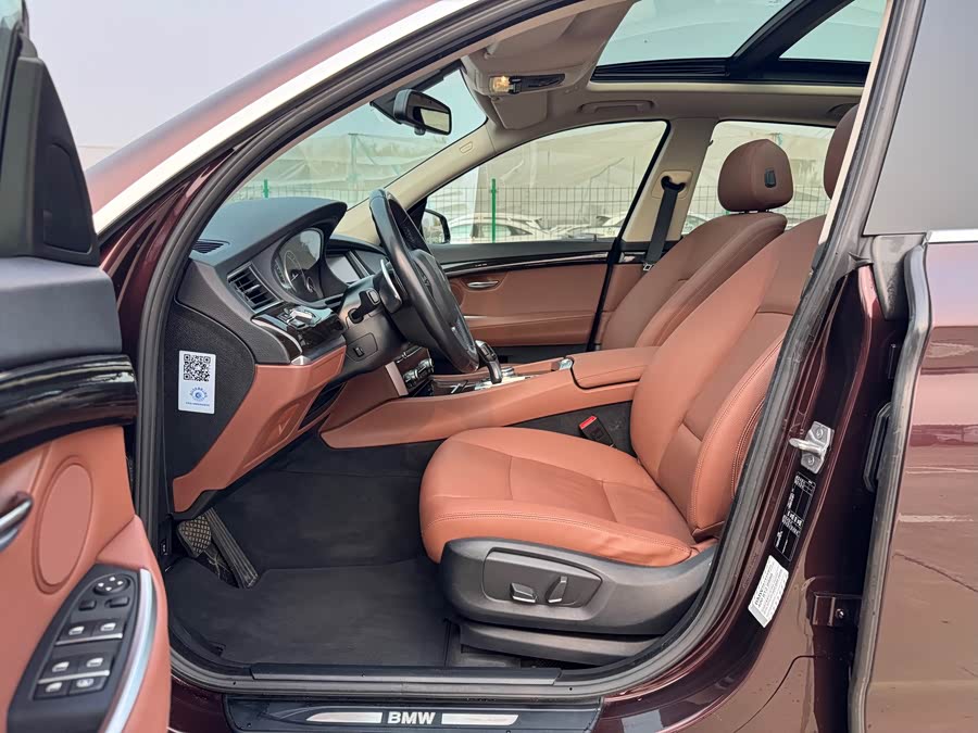 BMW 5 Series GT 2016 #14 BMW 5 Series GT 2016 immagine di auto #14