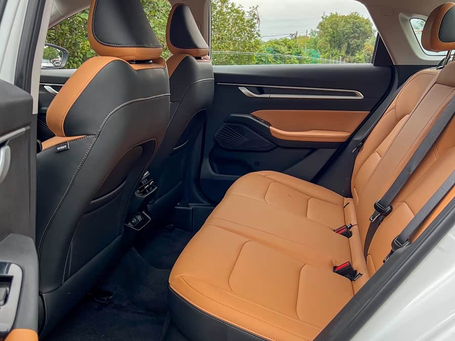 GEELY Emgrand 2024 car image #14