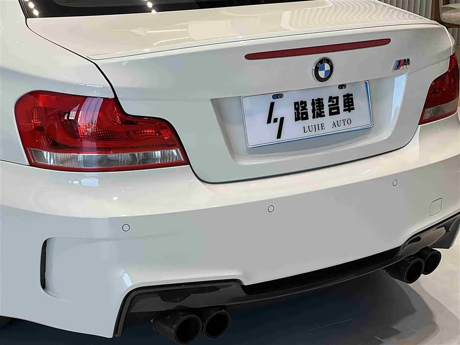 BMW 1 Series M 2012 car image #14