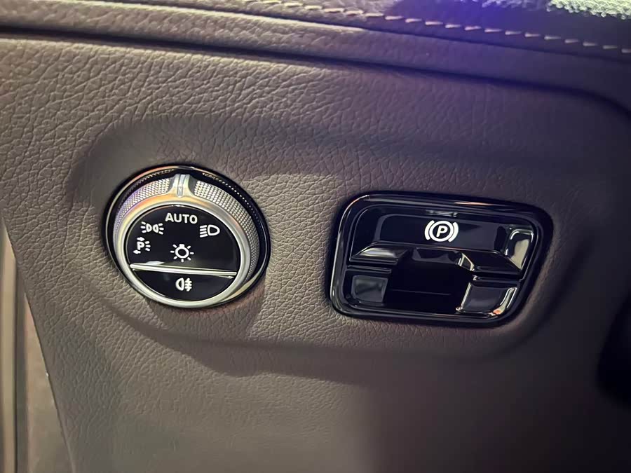 Mercedes-Benz EQE SUV 2024 #14 Mercedes-Benz EQE SUV 2024 car image #14