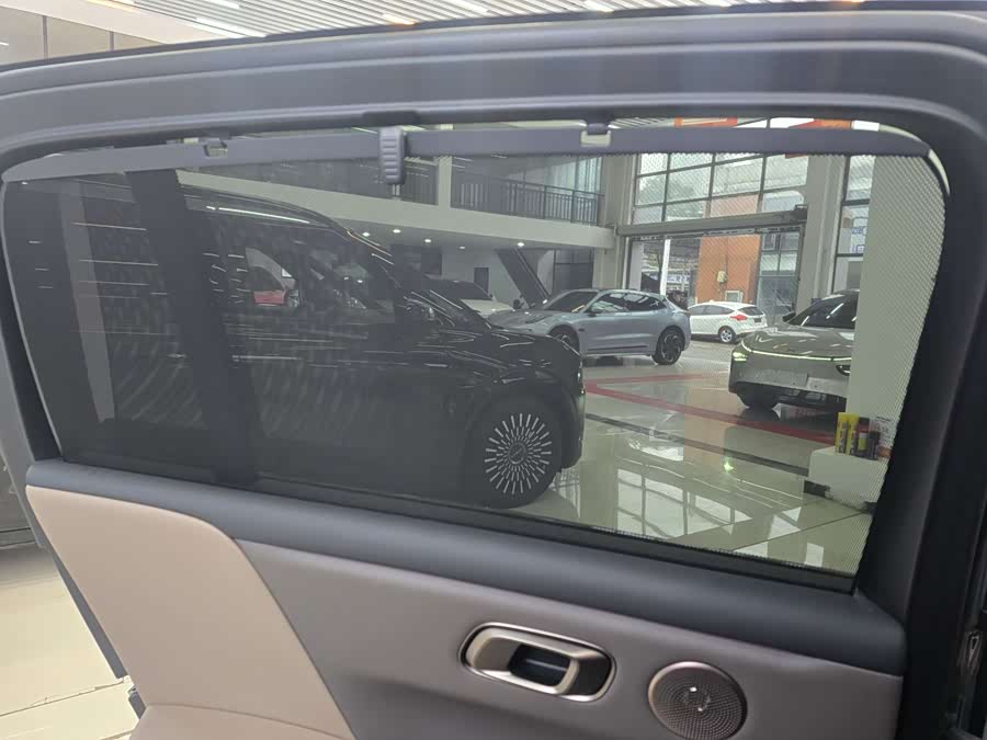 理想汽车 理想i6 2025 汽车图片 #14