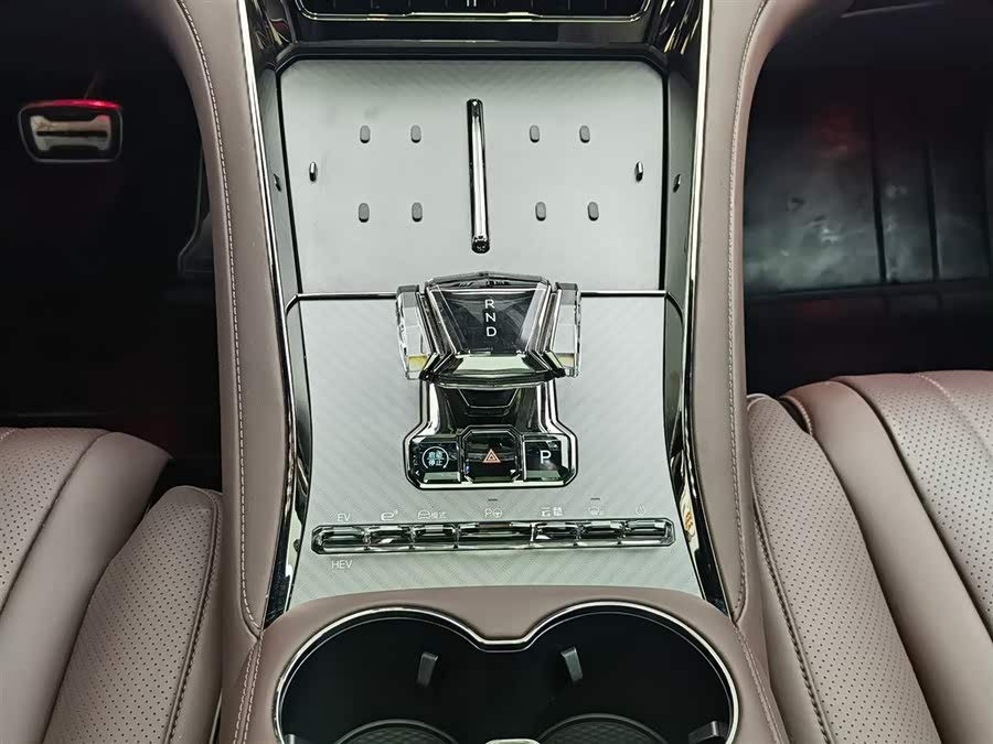 Denza Z9GT 2024 #14 Denza Z9GT 2024 car image #14