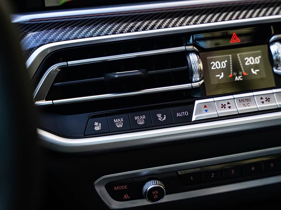 BMW X6 M 2022 #14 BMW X6 M 2022 car image #14