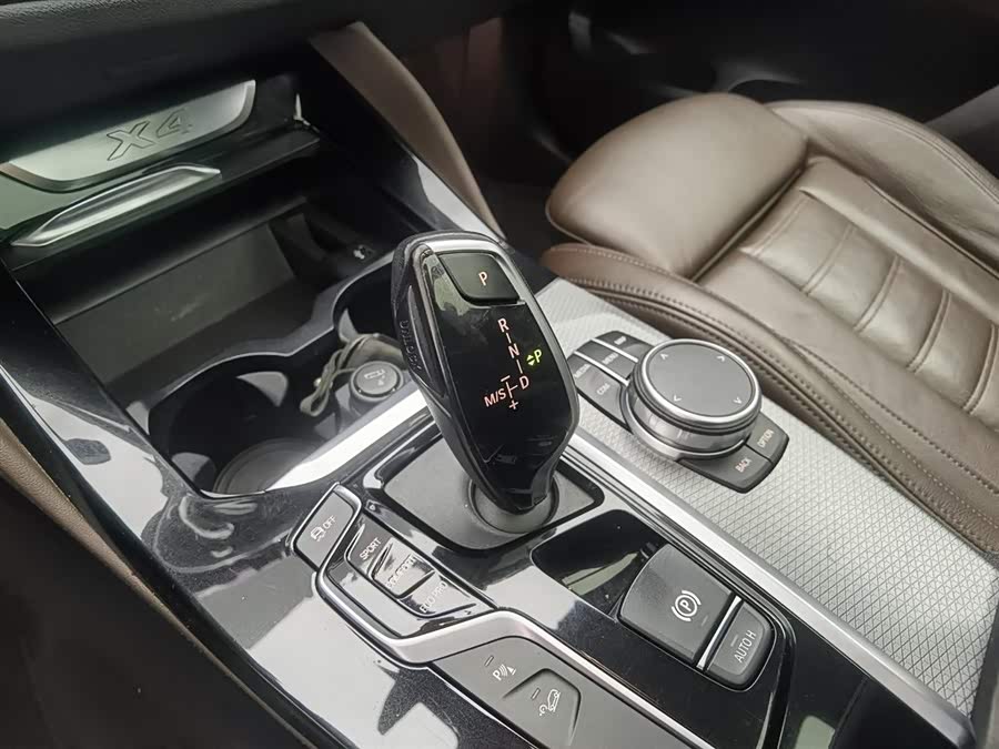 BMW X4 2020 #14 BMW X4 2020 صورة سيارة #14