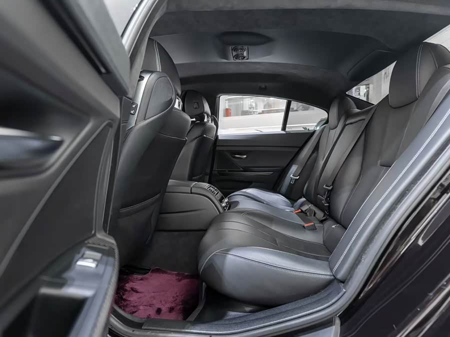 BMW M6 2014 car image #14