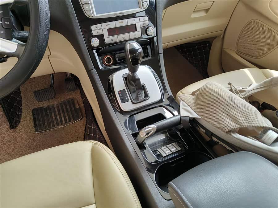 Ford S-MAX 2014 car image #14