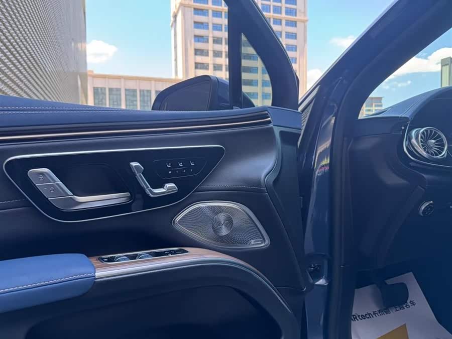 Mercedes-Benz EQS SUV 2023 car image #14