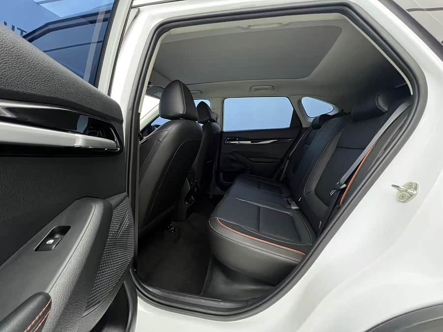 Kia Seltos 2023 car image #14