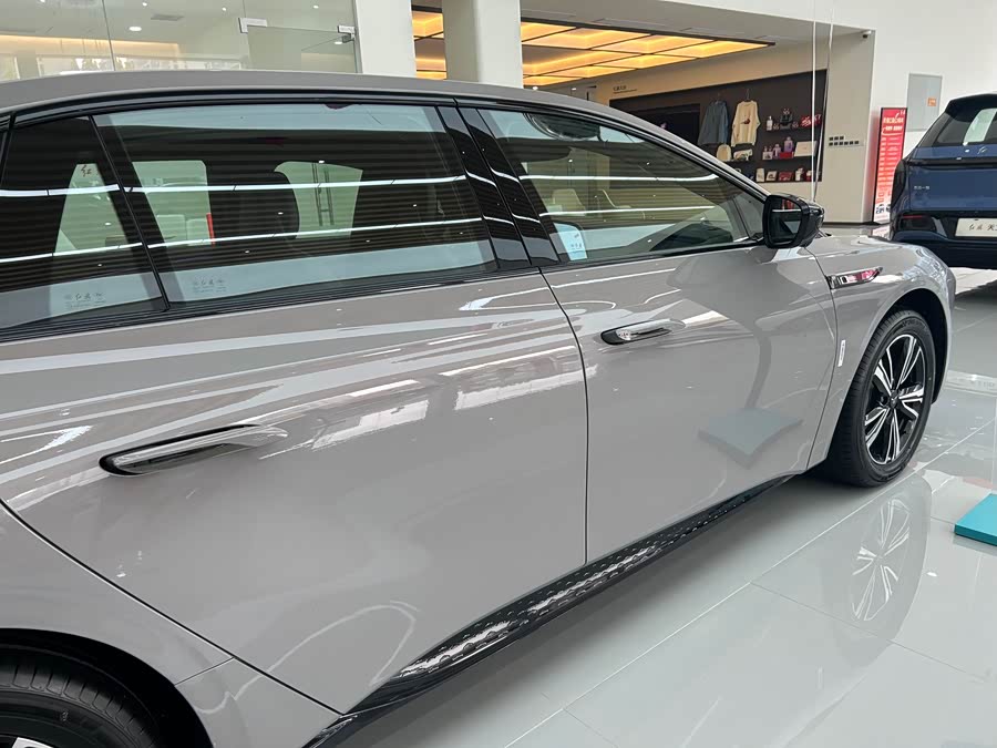 HongQi EH7 2025 #14 HongQi EH7 2025 car image #14