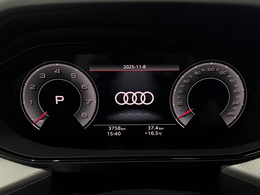 Audi Q6 2024 imagem de carro #14