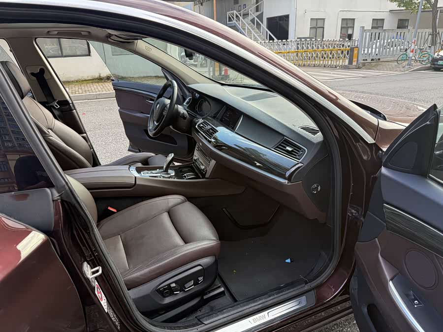 BMW 5 Series GT 2016 #14 BMW 5 Series GT 2016 immagine di auto #14