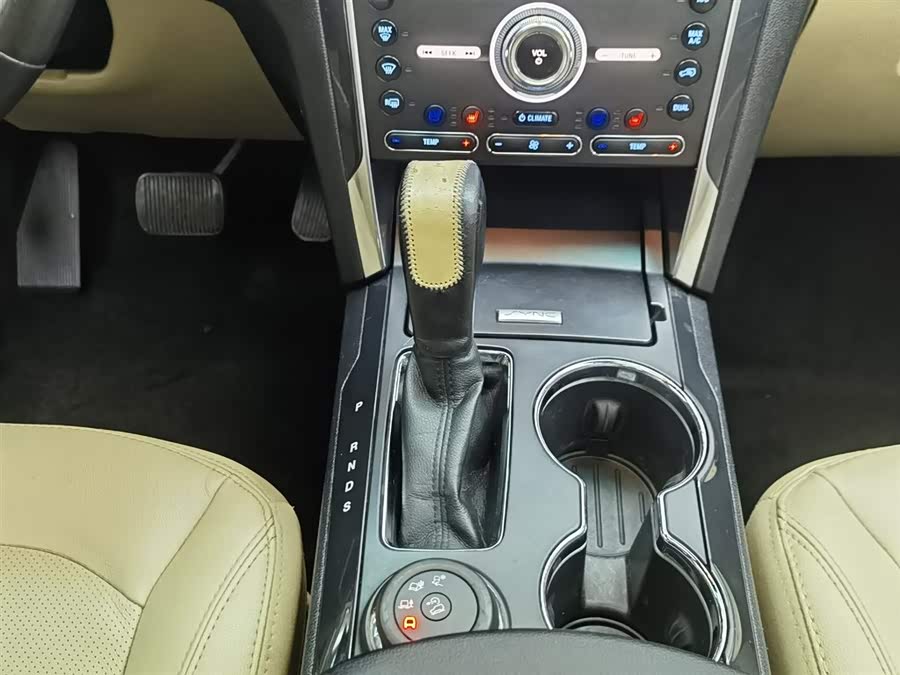 Ford Explorer (Imported) 2016 #14 Ford Explorer (Imported) 2016 صورة سيارة #14