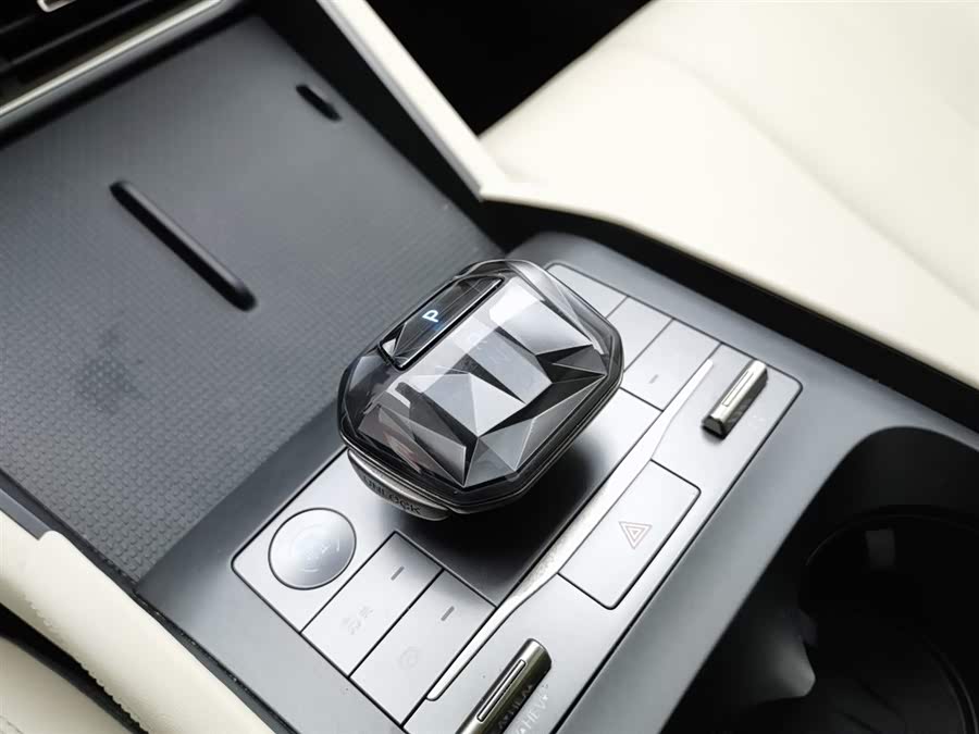 BYD Qin L 2024 #14 BYD Qin L 2024 car image #14