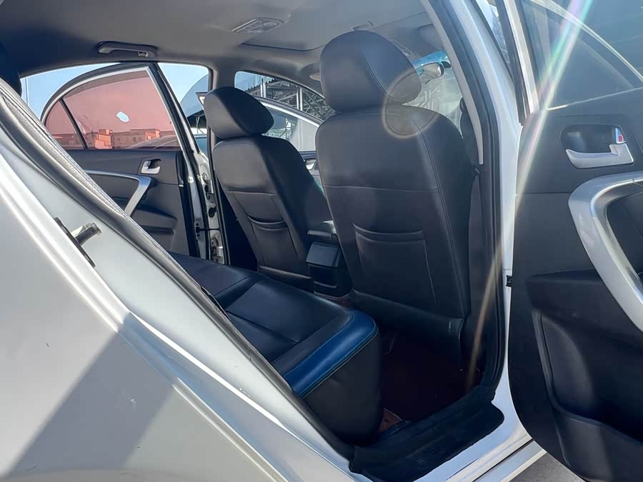 GEELY Emgrand New Energy 2017 car image #14