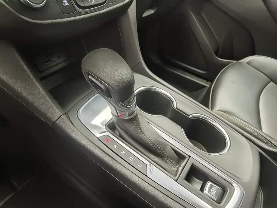 Chevrolet Equinox 2021 car image #14