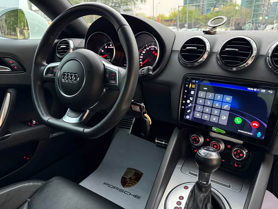 Audi TT 2011 #14 Audi TT 2011 car image #14