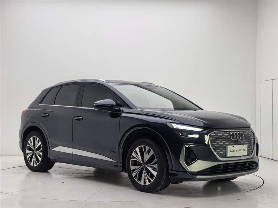 Audi Q4 e-tron 2024 immagine di auto #14