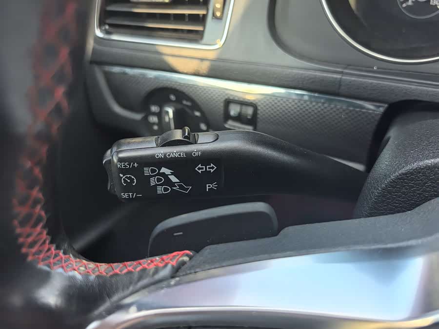 Volkswagen Cross Lavida 2014 immagine di auto #14